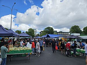 Ōtara Markets 20231111 101819 01