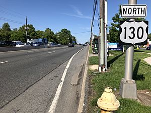 2018-05-23 16 10 12 View north along U.S. Route 130 (Burlington Pike) at Burlington County Route 605 (Fairview Street) in Delran Township, Burlington County, New Jersey