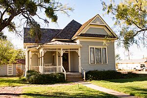 501 North Swenson1 (1 of 1)