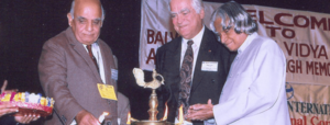 Admiral Radhakrishna Hariram Tahiliani with APJ Abdul Kala