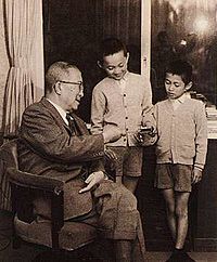 Ichiro Hatoyama with two grandsons