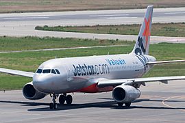Jetstar Asia Airways, A320-200, 9V-JSM (18378784551)