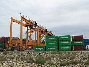 Kuantan Port Container Yard with Rubber Tyre Gantry