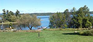 Pinney Homestead erected 1825 dock on Ottawa River 2