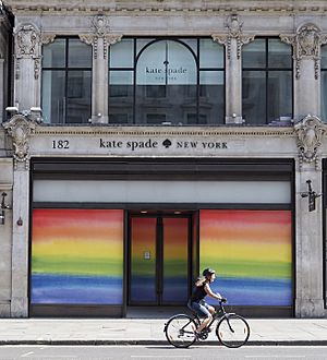 Regent Street rainbow at Kate Spade (49867872141).jpg