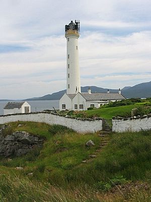 Rubh a Mhail Lighthouse, Islay (geograph 2414229).jpg