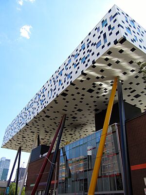 Sharp Center for Design by Alsop Architects (9159988965)