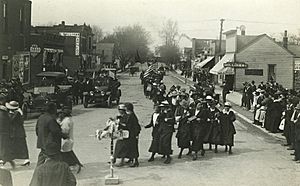 Suffrage parade in Mount Ayr, Iowa in 1915