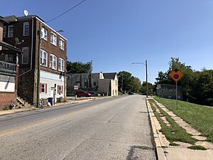 2022-09-15 14 22 11 View southeast along First Avenue at Gibbons Avenue in South Coatesville, Chester County, Pennsylvania