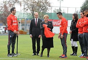 Bachelet despide Selección de fútbol 2014 (14366028543)