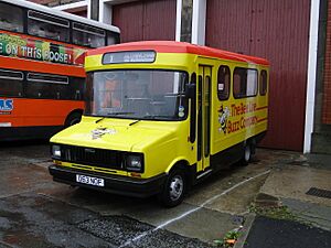 Bee Line Buzz Company bus 63 (D63 NOF), 2011 Christmas Cracker (MMT) rally