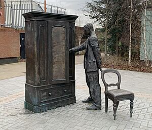 Belfast - CS Lewis Square - The Searcher 20230227.jpg