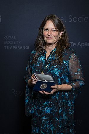 Cather Simpson wins Pickering Medal at 2019 Research Honours Aotearoa