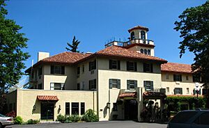 Columbia Gorge Hotel - Hood River Oregon