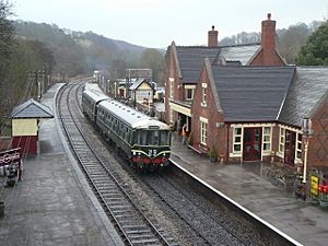 Diesel train at Froghall - geograph.org.uk - 1731556