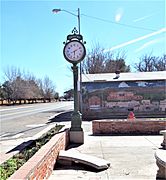 Duncan-Town antique clock