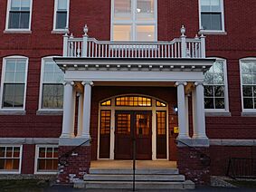 Entrance to Roger Williams Hall, Bates College