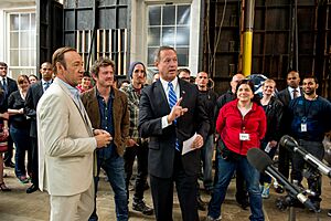 Governor Tours the House of Cards Set (8769366457)