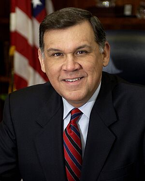 Mel Martinez official portrait