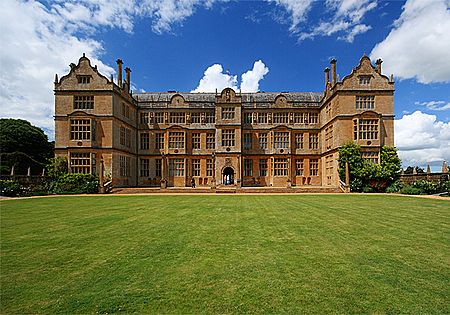 Montacute House East Front - geograph.org.uk - 851610