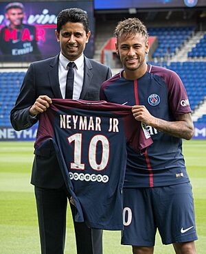 Neymar Jr Presentation (cropped)