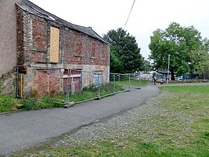 Queensberry Arms Inn, Sanquhar - stables and cobbled courtyard