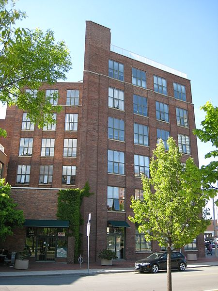 Berkeley Castle, Toronto