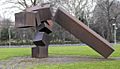 Chillida monumento vor thyssen düsseldorf