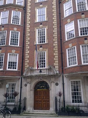 Embassy of Chile in London 1.jpg