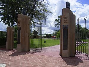 Goondiwindi - War Memorial Park Gates.jpg