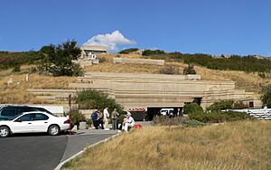 Head-Smashed-In Buffalo Jump-27527-1