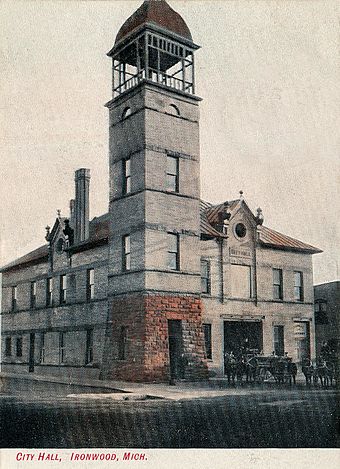 Ironwood-city-hall-1905.jpg