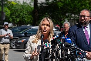 Karoline Leavitt addresses press outside Trump trial in New York 05-28-24