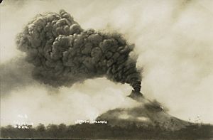 Mayon 1928 1