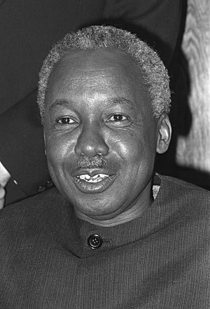 President Nyerere van Tanzania, koppen, Bestanddeelnr 928-2879 (cropped).jpg