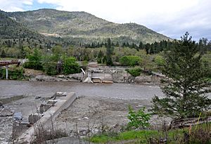 Savage rapids dam remains