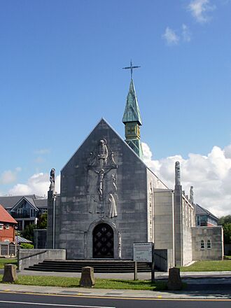 Shrine of Our Lady of Lourdes, Blackpool 16.jpg