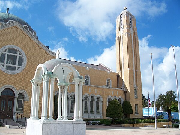 Tarpon Springs hist dist St Nich Cath02