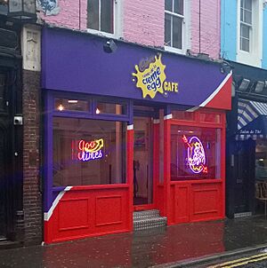 Cadbury Crème de la Creme Egg Cafe (cropped)