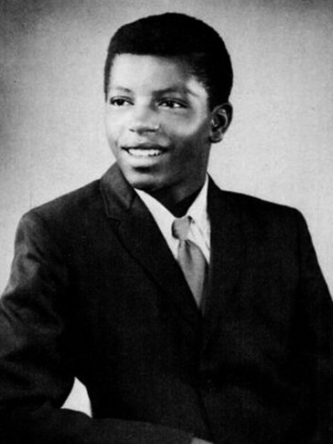 Carl Carlton (3x4 cropped).png