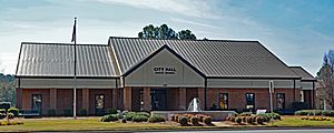 City hall in Baxley