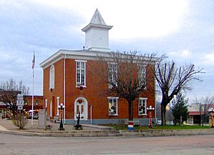 Clay County Courthouse in Celina
