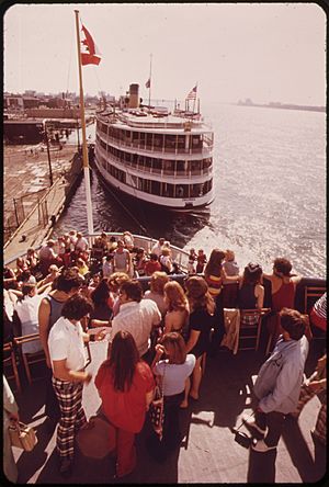 FROM THE TOP DECK OF THE SS ST. CLAIRE PASSENGERS WATCH THE SS COLUMBIA (BUILT IN 1902). BOTH VESSELS ARE BOUND FOR... - NARA - 549707