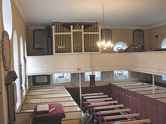 Interior of St Peter's church - geograph.org.uk - 794827