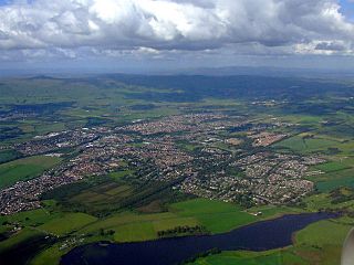 Lenzie from the air (Geograph 2518981 by Thomas Nugent)