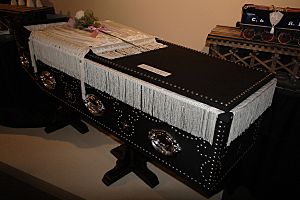 Lincoln's coffin, replica