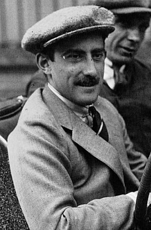 Louis Zborowski at the 1922 French Grand Prix (2) (cropped).jpg