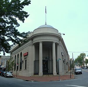 SI Savings Bank Water St jeh