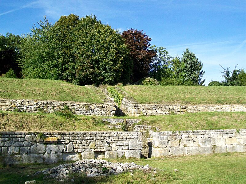 Senlis (60), arènes, gradins nord, vomitoire secondaire nord