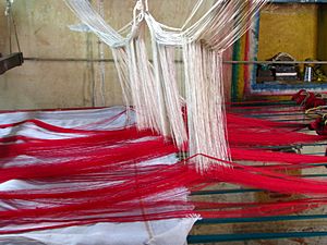 300px-Silk_Sari_Weaving_at_Kanchipuram,_